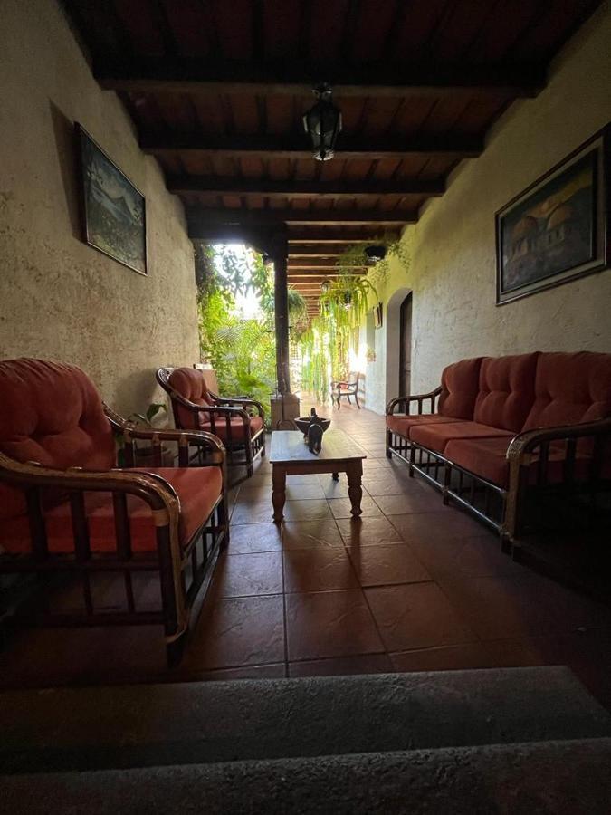 Casa Del Viajero Colonial Apartment Antigua Екстериор снимка